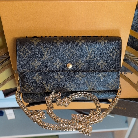Louis Vuitton Brown and Gold Monogram Wallet - Picture 1 of 14